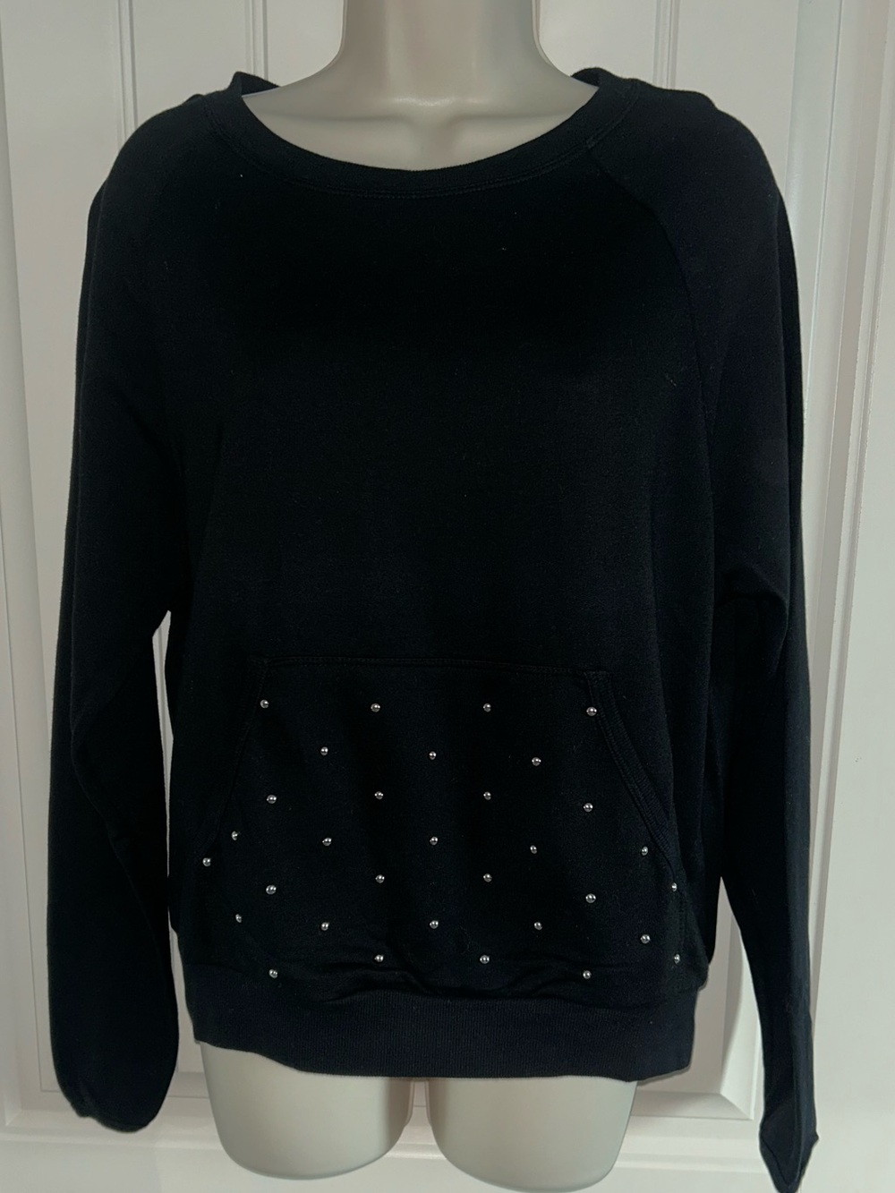 NEW Hard Tail Forever Black Sweatshirt with Studded Front Pocket Sz M